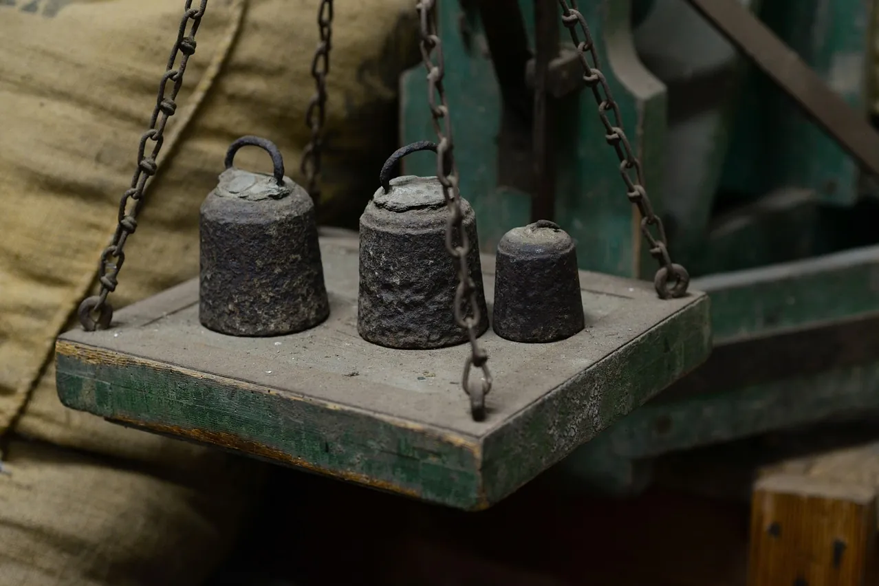 Weights, scale, balance