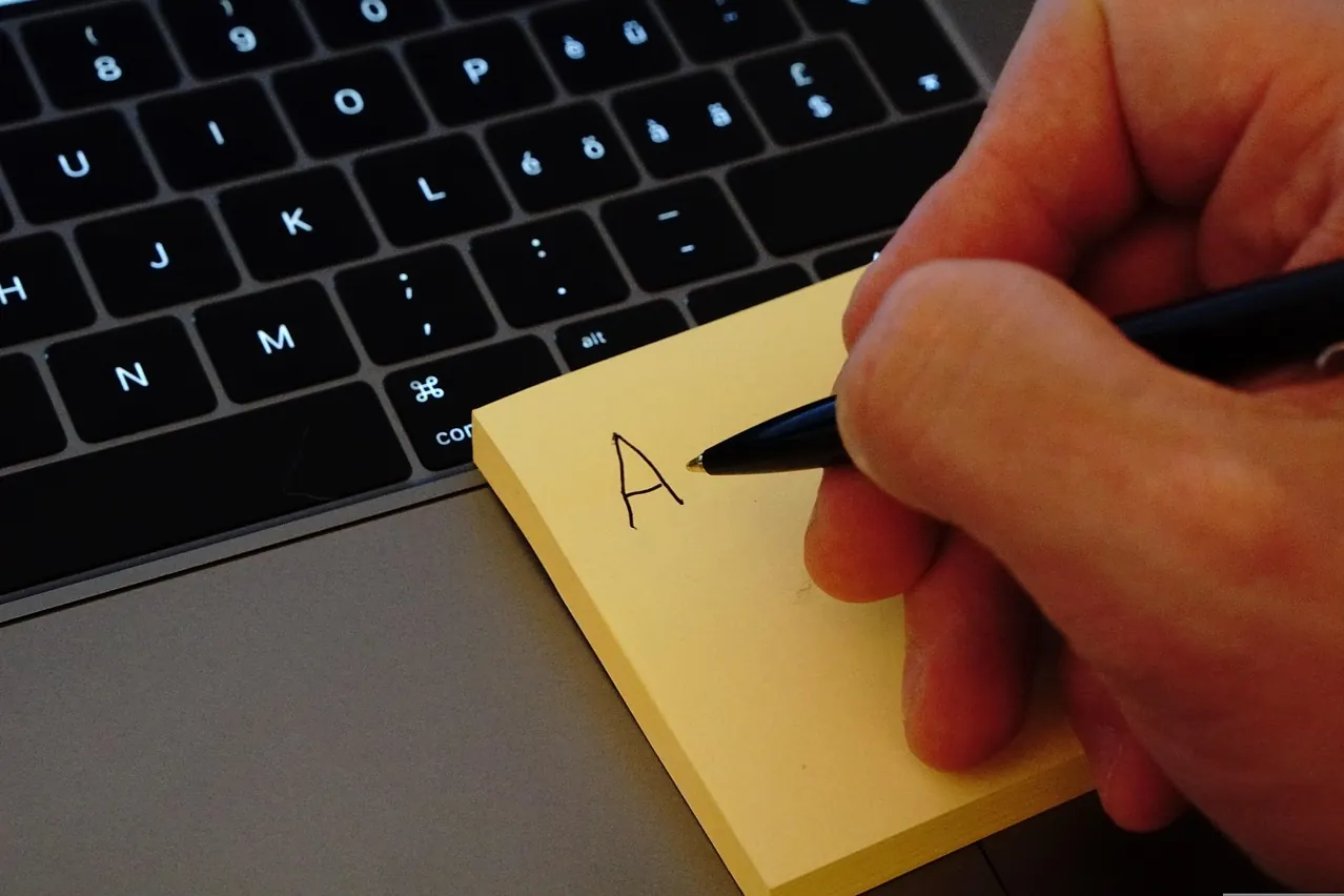 Note, writing, memo