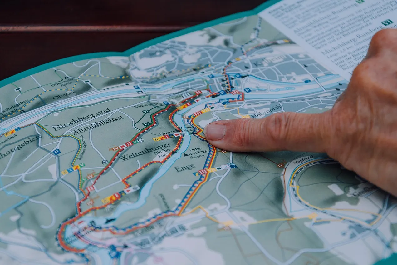 Map, to travel, hike